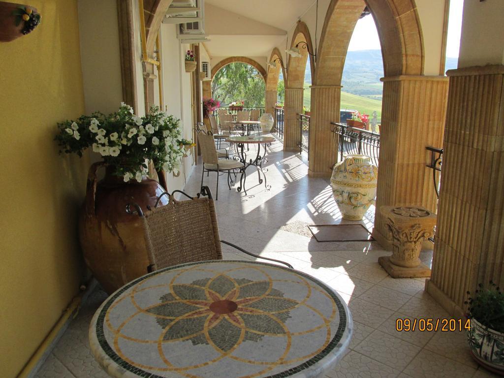Agriturismo Reggia Saracena อากริเจนโต ภายนอก รูปภาพ