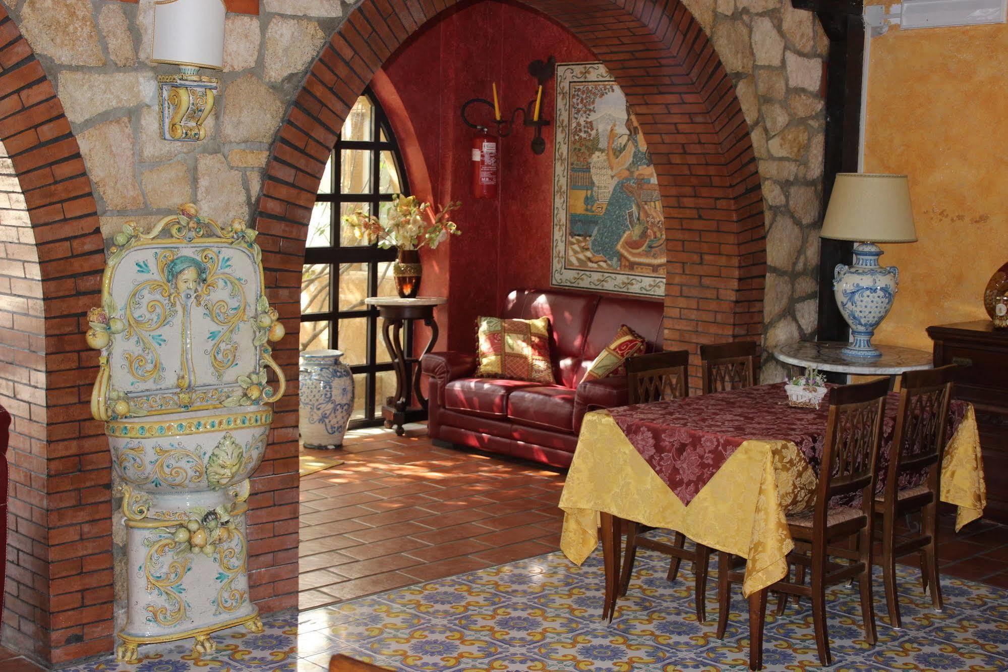 Agriturismo Reggia Saracena อากริเจนโต ภายนอก รูปภาพ